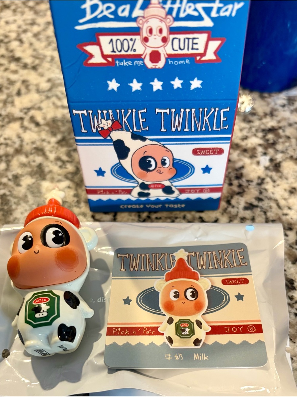 POPMART Twinkle Twinkle
Create Your Taste- blue series- milk SECRET